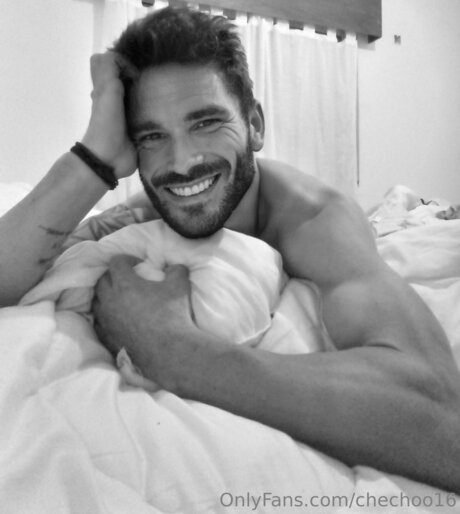 grands et plantureux onlyfans nu de haute qualité image