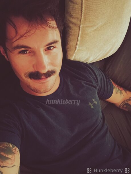 Im Your Hunkleberry modèle érotique photo