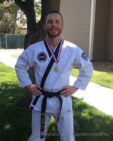 chaton courbé onlyfans hd parfait archive