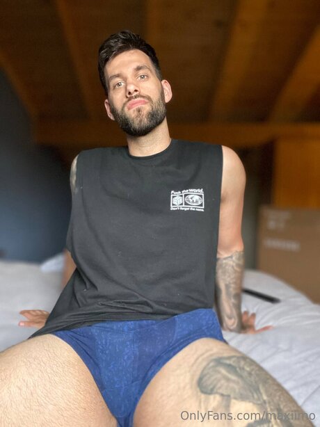 Naughty Amor étoile exclusive photos