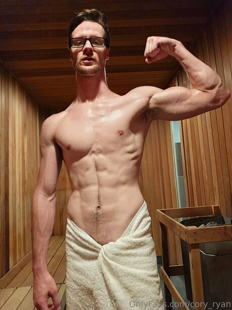 Cory Ryan star du porno gratuit img