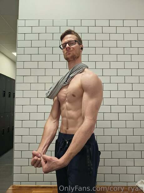 Cory Ryan star du porno chaude galerie