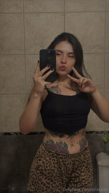 Of Kkkiki sexe star photo