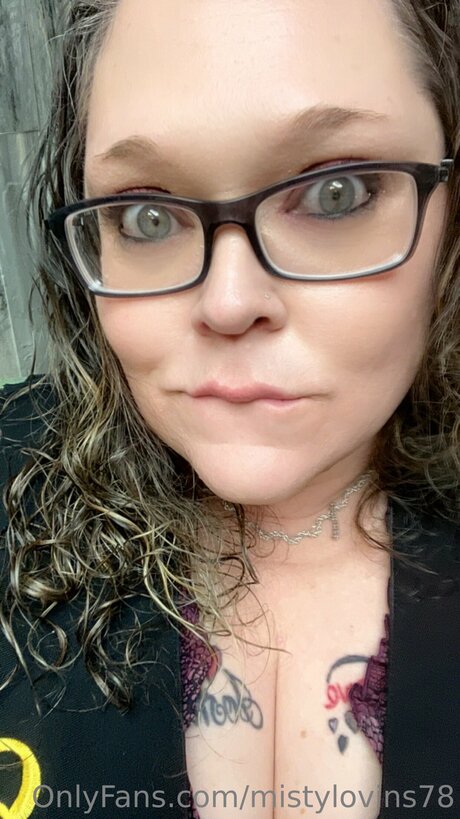 Mistylovins78 modèle de haute qualité photo