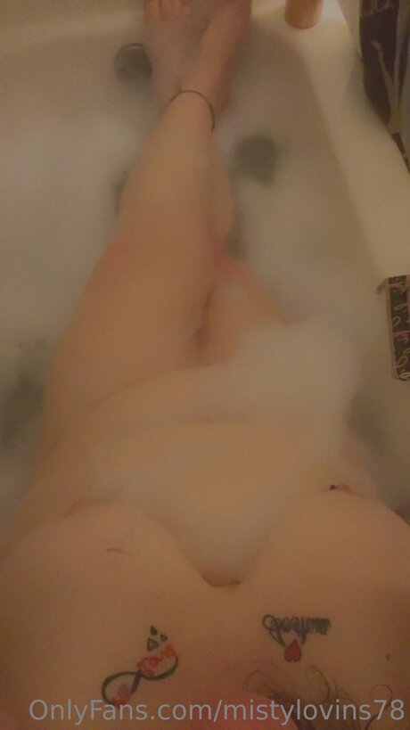 Mistylovins78 étoile nue des photos