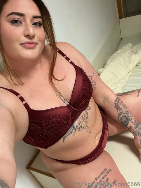 Marie X Sweet actrice exclusive des photos