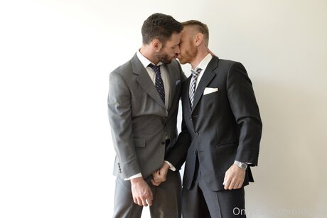 Cyber Dragon haut de star du porno des photos