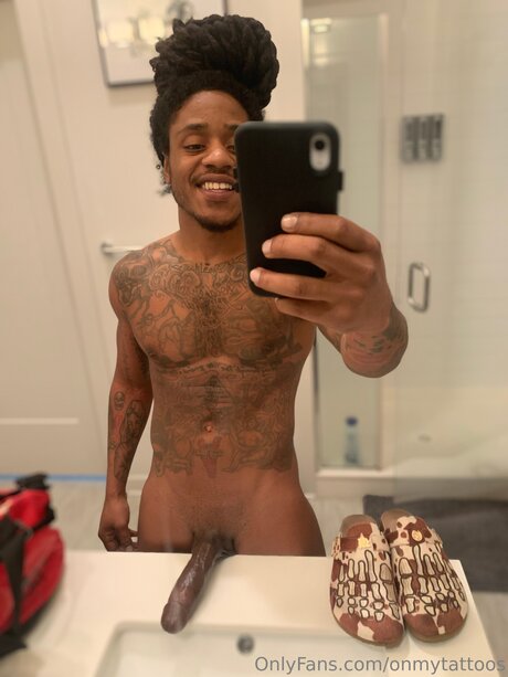 Onmytattoos star du porno érotique image