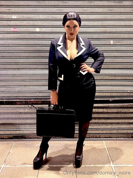 Domira Noire star du porno gratuit photos