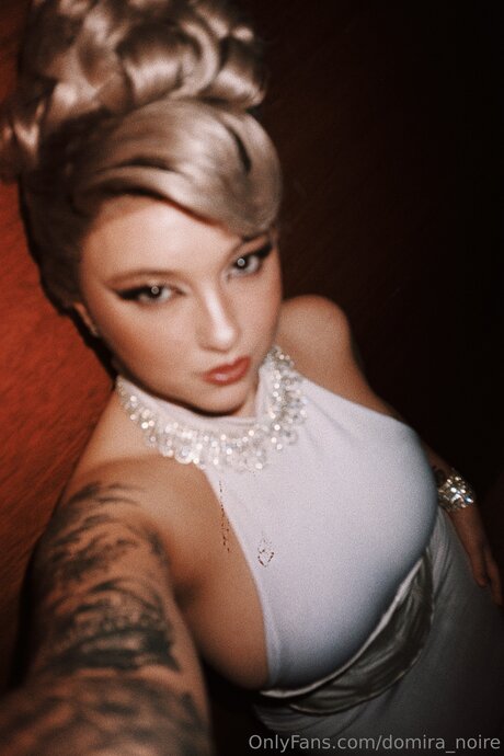 Domira Noire star du porno belle img
