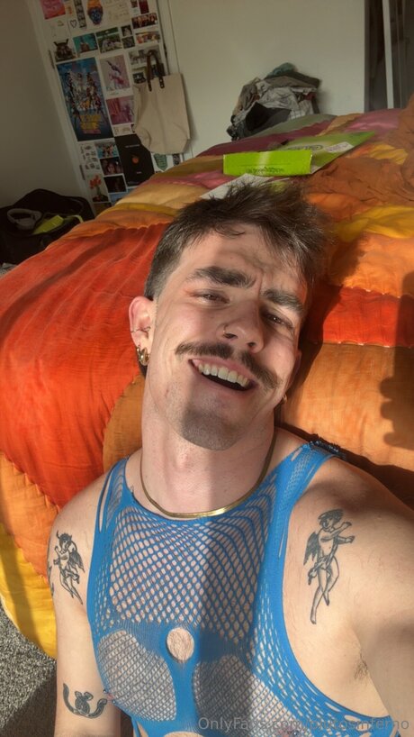 Plutosinferno étoile érotique images