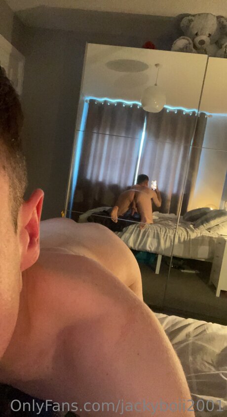 Jackyboii2001 actrice nue galerie