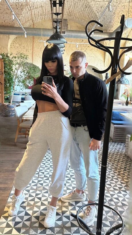 chaton courbé onlyfans chaud exclusif galerie