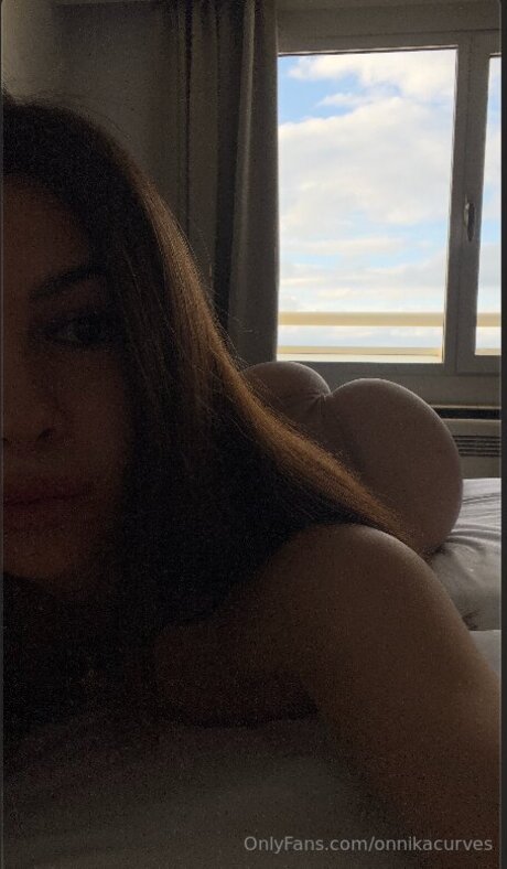 Onnikacurves étoile parfaite image