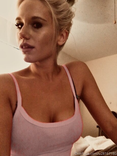 U28167180 star pornographique img