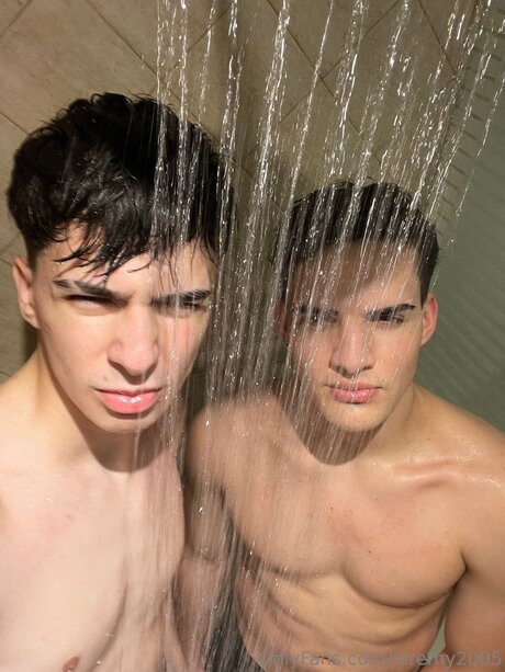 Jeremy2005 nus de stars du porno archive