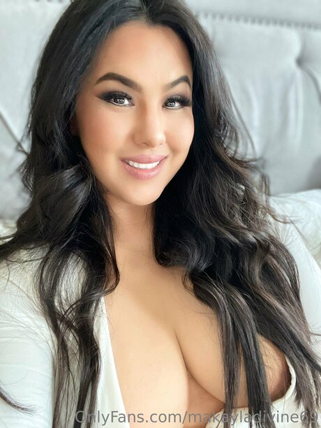 Makayladivine69 star pornographique photos