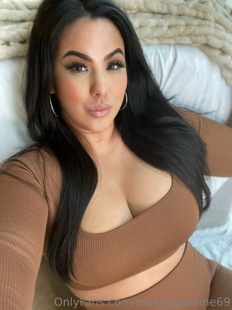 Makayladivine69 star du porno érotique galerie