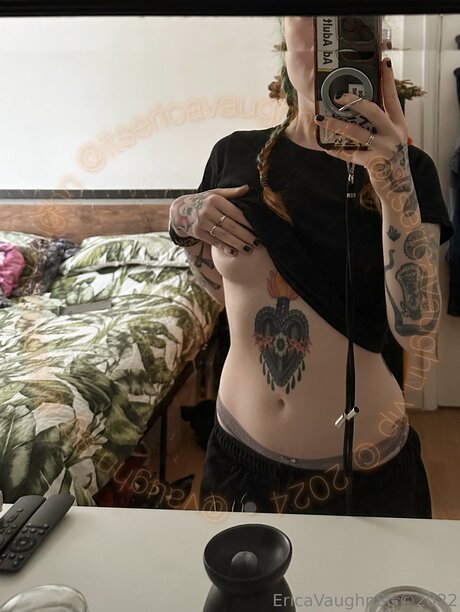 rousse aux gros seins onlyfans gratuit xxx des photos