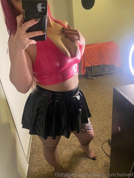 Nearly Unchained star du porno parfaite img