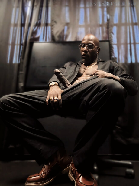 Cesarbelifonteuncut étoile gratuite galeries