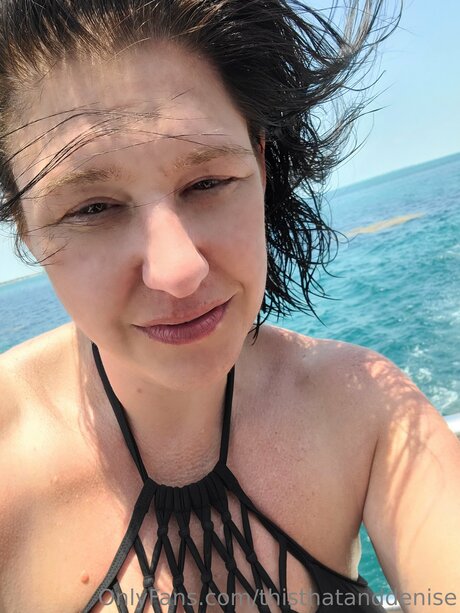 Thisthatanddenise modèle chaud galerie