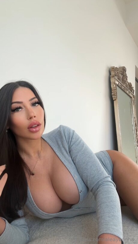 Aleayaanna star du sexe image