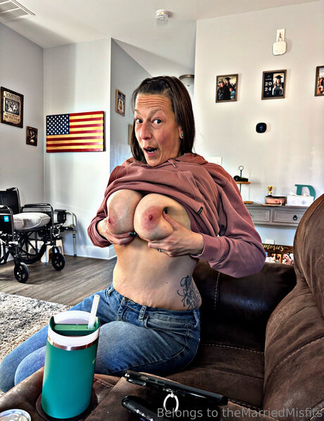 Themarriedmisfits étoile exclusive photos