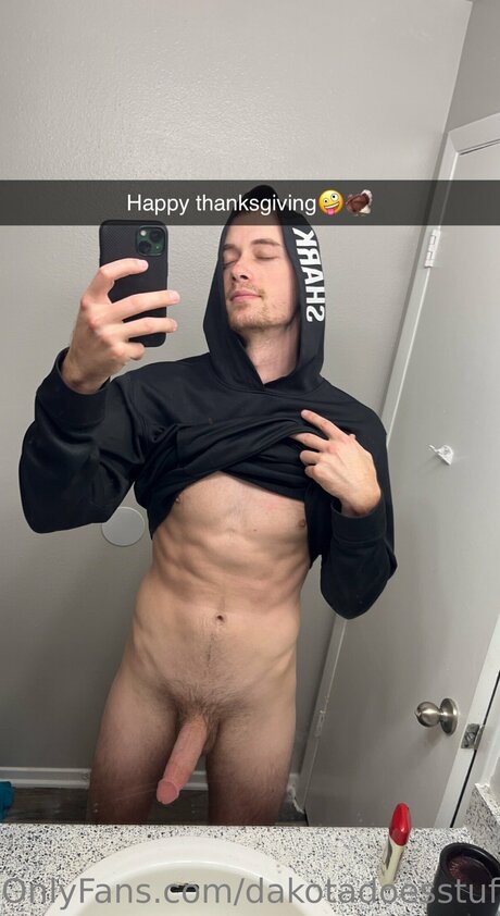 tatouages ​​blonds onlyfans pornographique gratuit photo