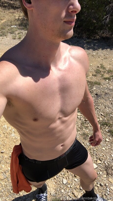 Dakotadoesstuff sexe star du porno photos