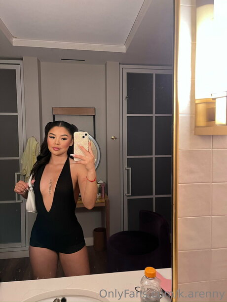 Ju Ddithhhh joli modèle des photos