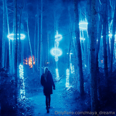 Maya Dreamx haut modèle image