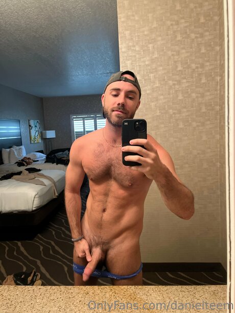 Danielteem star du porno parfaite photos