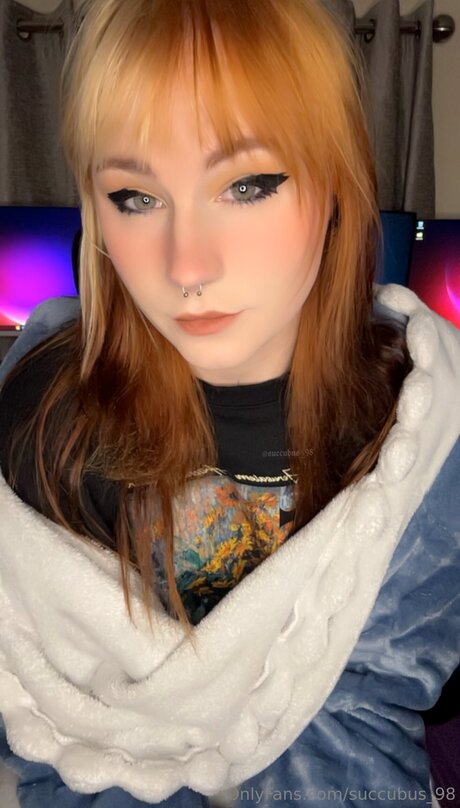 Succubus 98 haut étoile archive