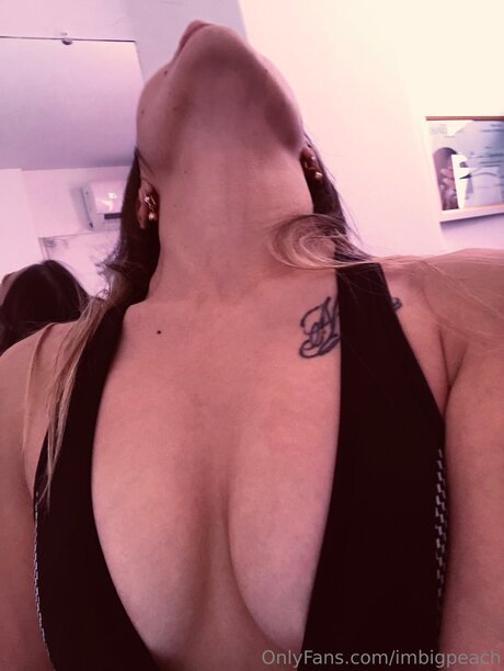 tatouages ​​blonds onlyfans haute qualité exclusive des photos