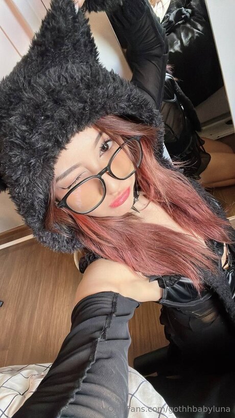 Gothhbabyluna actrice libre archive