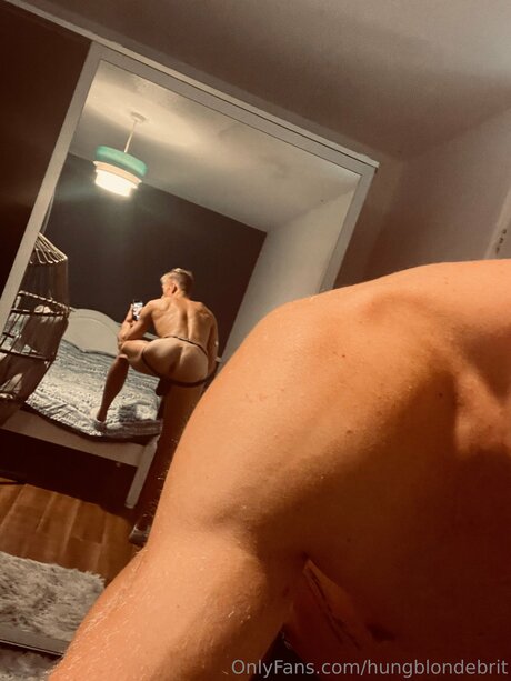 Hungblondebrit actrice adulte collection