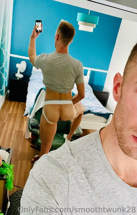 Hungblondebrit star du porno chaude images