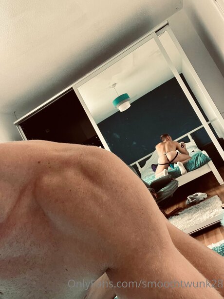 Hungblondebrit haut modèle photo