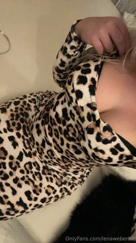 Lenaweberbb modèle érotique img