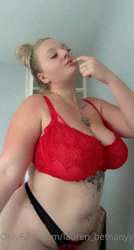 Lauren Bethanyy star du porno exclusive image