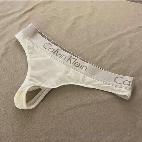 Nellysanvandatrosor actrice exclusive archive