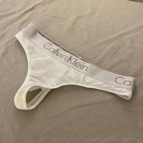 Nellysanvandatrosor star du porno en haute qualité archive