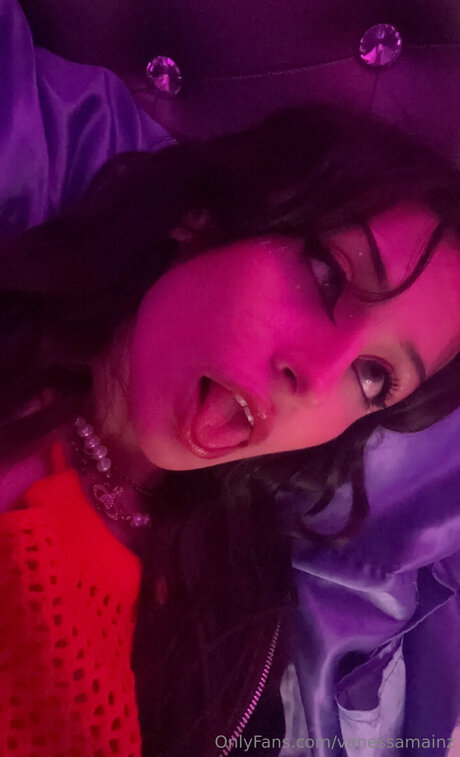 Vanessamainz étoile adulte photos