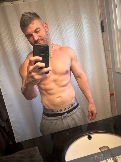 Herethisthat modèle magnifique images