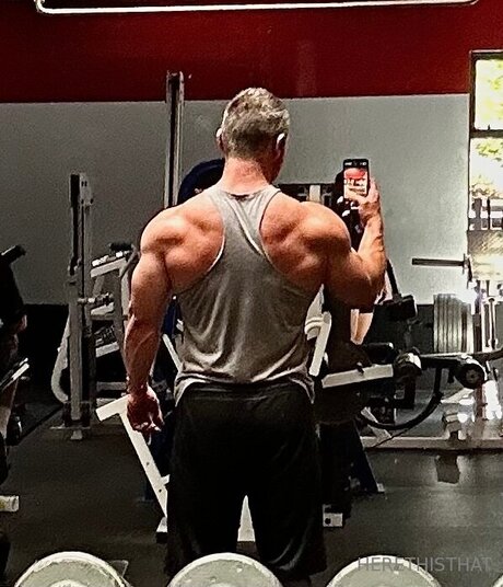 Herethisthat actrice érotique image