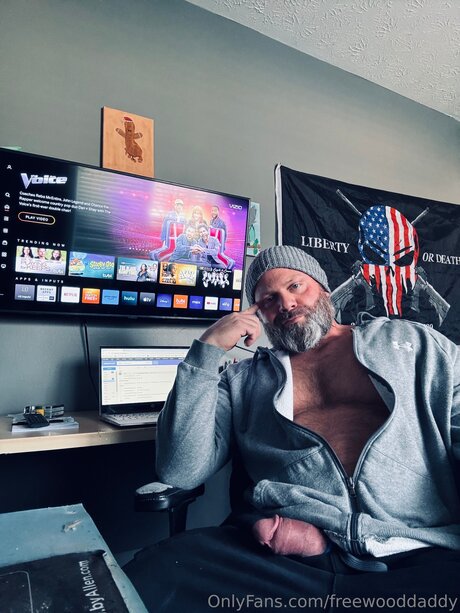 Freewooddaddy star du porno sexy des photos