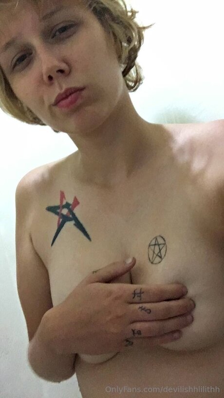 Devilishhlilithh actrice exclusive image