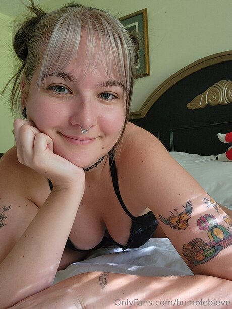 Bumblebieve modèle artistique archive