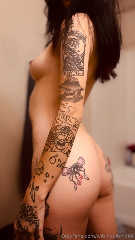 Witchybitch666 nus étoiles photo